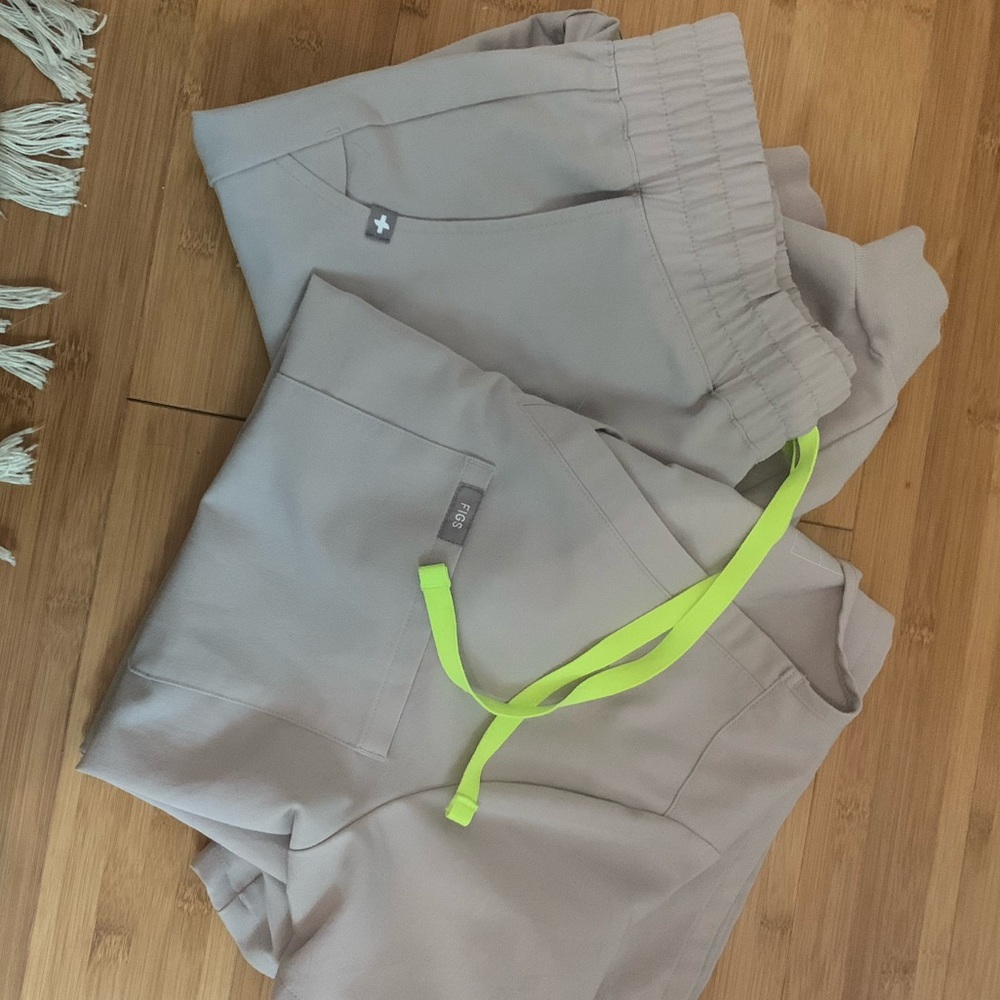 FIGS Womens Scrub Set Size M Color Slate